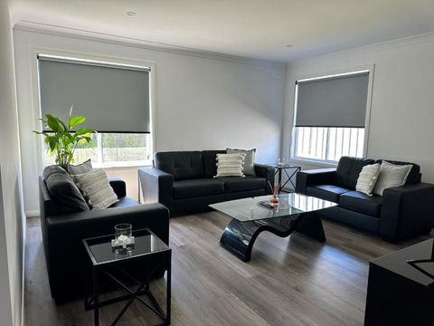 Xquisite - Maitland Accommodation 1