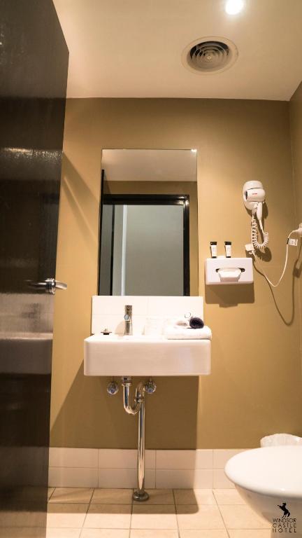 Windsor Castle Hotel - Maitland Accommodation 2