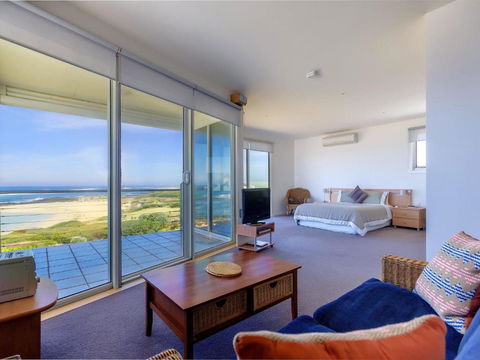 Wytonia 3 Penthouse - Maitland Accommodation 0