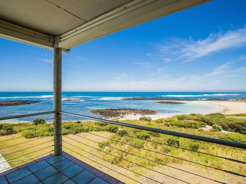 Wytonia 3 Penthouse - Maitland Accommodation 3