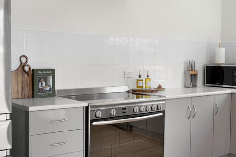 YARLU By Silver Sands - Maitland Accommodation 3