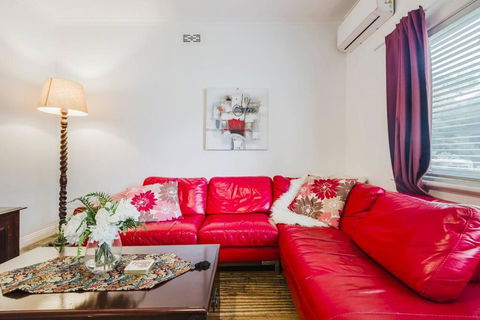 Yarraville Garden Large Home With Yard And Parking - Maitland Accommodation 0