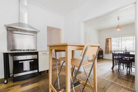Yarraville Garden Large Home With Yard And Parking - Maitland Accommodation 2