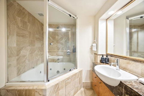 ZANZ205- Exclusive Outdoor Spa With Ocean Glimpses - Maitland Accommodation 3