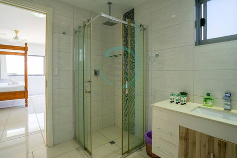 Zen At Mitchell - Unique 2-BR Rooftop Apt In CBD - Maitland Accommodation 3