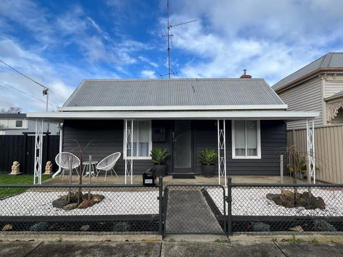 Zen Out On Surrey - Maitland Accommodation 0