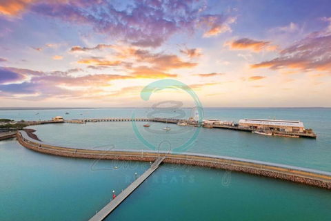 ZEN POINT PENTHOUSE 3-BR Executive W/front Retreat - Maitland Accommodation 1