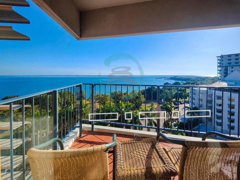 ZEN88 ESPLANADE: 1-BR Top Floor Ocean View Suite - Maitland Accommodation 0