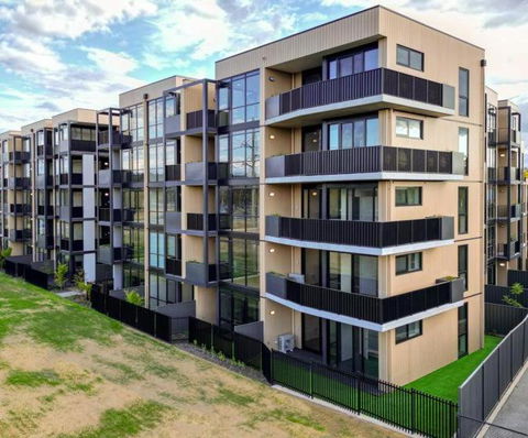 ZMITH Apartment - BROOKE, - Near AIS, GIO Stadium, UC, & Nth - Canberra Hospital - Maitland Accommodation 2