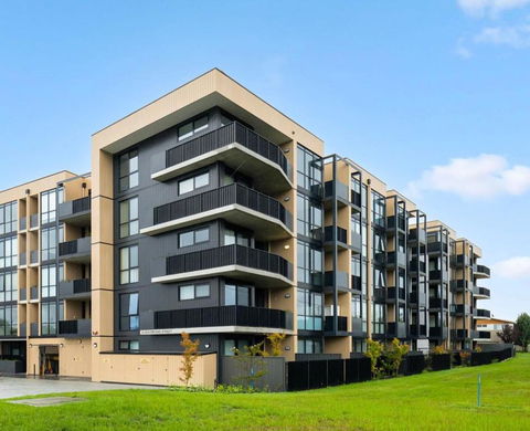 ZMITH Apartment - BROOKE, - Near AIS, GIO Stadium, UC, & Nth - Canberra Hospital - Maitland Accommodation 1