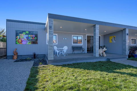 Zoo Villas : Villa Zebra - Central Wynyard - Maitland Accommodation 0