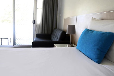Zorba Waterfront Motel - Maitland Accommodation 1