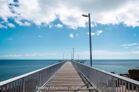 ZEN FORESHORE: 3-BR Nightcliff Foreshore-Front Apt - Maitland Accommodation 3