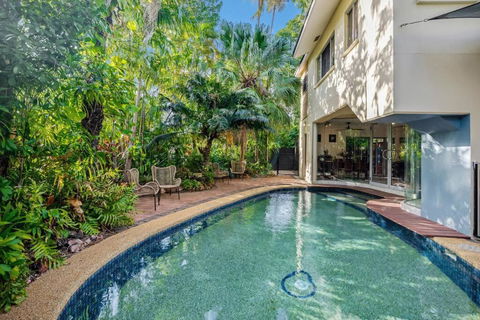 Zen Serene Seascape - Family Pool - BBQ - Markets - Maitland Accommodation 0