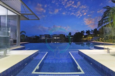 ZenLux: 4BR Bayview Mansion Infinity Pool + Cinema - Maitland Accommodation 1