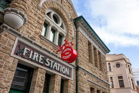 Perth Scavenger Hunt: Perched On A Swan - Maitland Accommodation 5