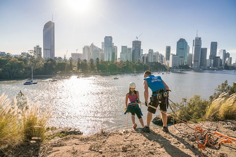 Abseiling The Kangaroo Point Cliffs In Brisbane - Maitland Accommodation 1