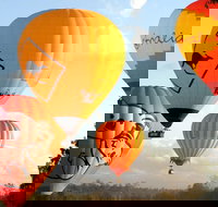 Natural Bridge  Springbrook Waterfalls Tour  Hot Air Balloon with Breakfast - Maitland Accommodation