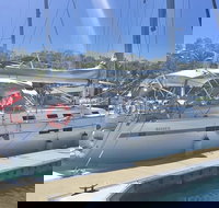 Sailing Curlew Escape on Moreton Bay - Maitland Accommodation