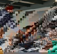 Central Pokolbin Hunter Valley Hop-On and Hop-Off Bus - Maitland Accommodation