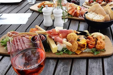 CHEVY CONVERTIBLE Package For 4 -Wine Lunch Cheese & Chocolate From Yarra Valley - Maitland Accommodation 0